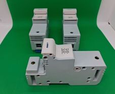 Postage - 3 x 125a Fuse Carriers 690v 22x 58 Fuse