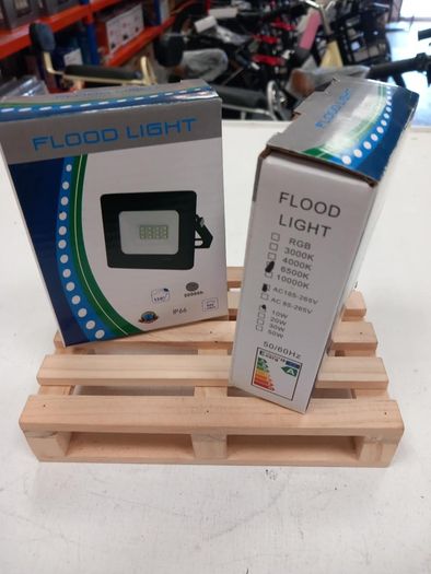 2 pcs x 10 Watt Spot Light LED Brand New in Box.