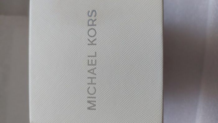 Michael Kors Bayville Chronograph MK8727 A Timeless Masterpiece