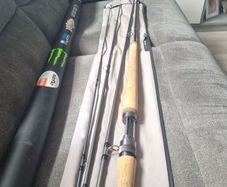 Loop salmon fly rod