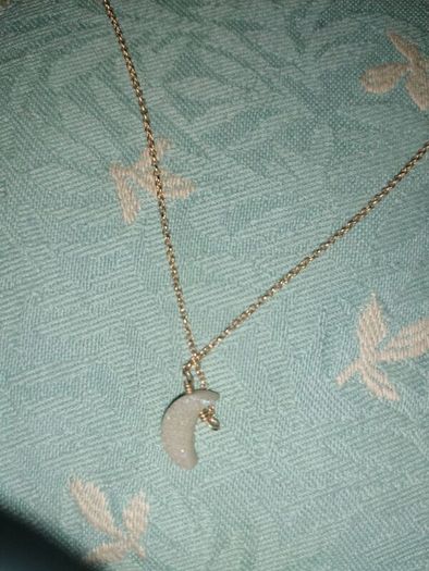 beautiful new designer Luna norte  2 necklace