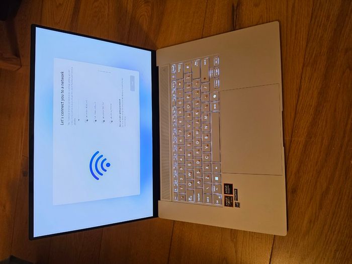 Asus Zenbook S 16 Oled Touchscreen Ryzen Ai 9 32GB RAM 1tb SSD