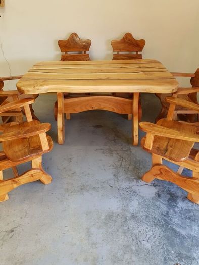 Cherry table and 6 chairs
