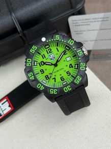 (Brand New)Luminox - Sea Lion Date Green