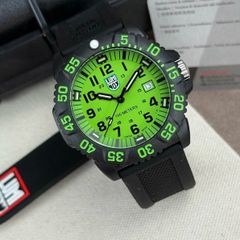 (Brand New)Luminox - Sea Lion Date Green