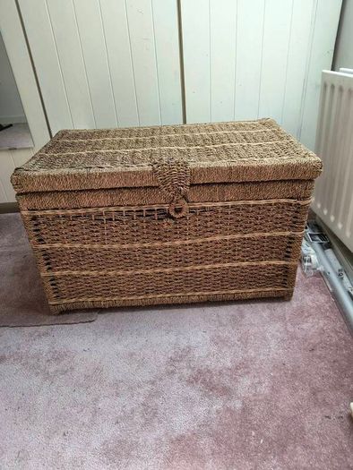 Wicker storage box..large