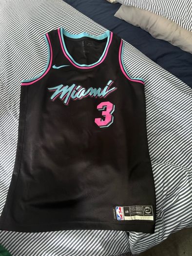 NBA jerseys and baseball jerseys