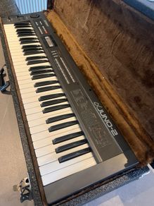 Roland Alpha Juno 2