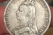 Victoria Crown 1890