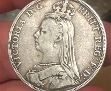 Victoria Crown 1890