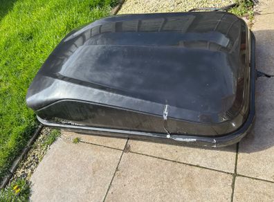 Roof box