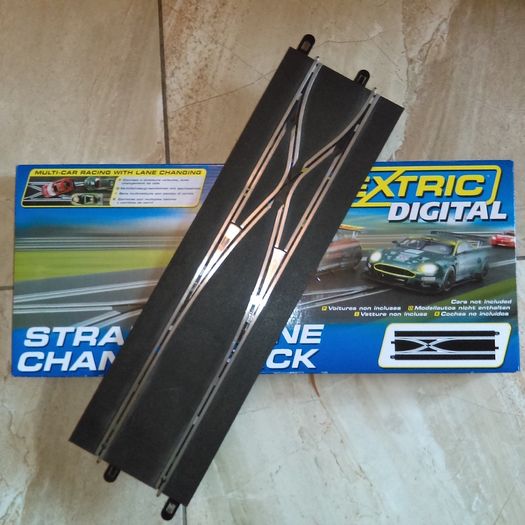 Scalextric C7036: Digital Straight Lane Changer Track (XLC)
