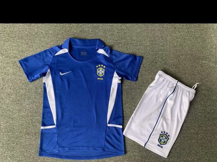 Retro football kits