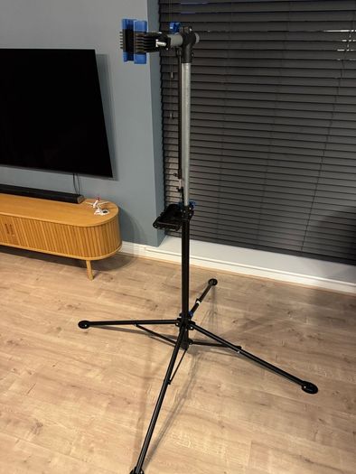 Bike repair stand