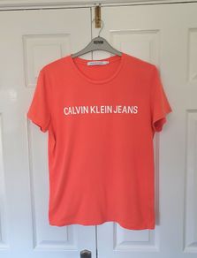 calvin klein tshirt size medium ptp 20" in excellent condition