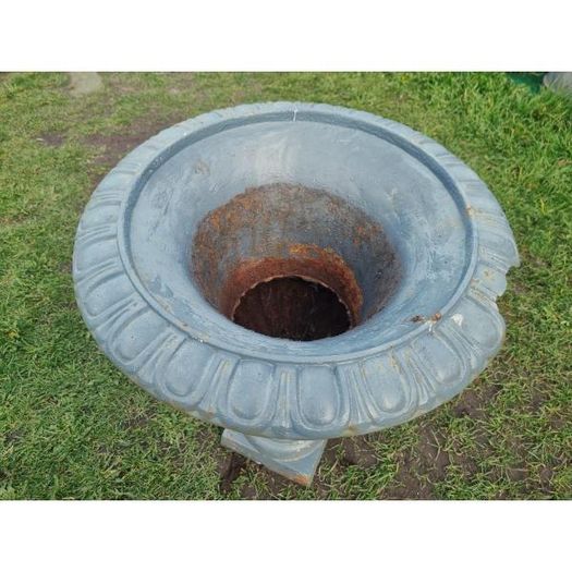 Cast Iron Urn Damaged KAS1247