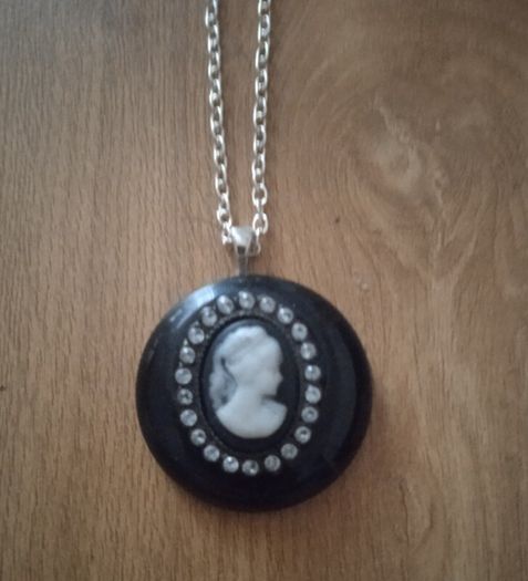 Cameo necklace
