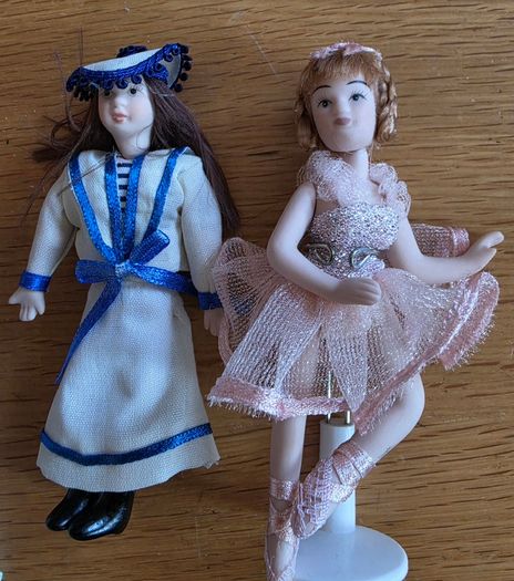 Dolls house dolls victorian style