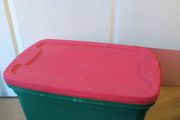 Storage Boxes (2x)