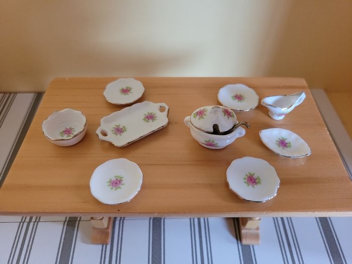 Dolls house tableware - plates, cutlery, glasses and more