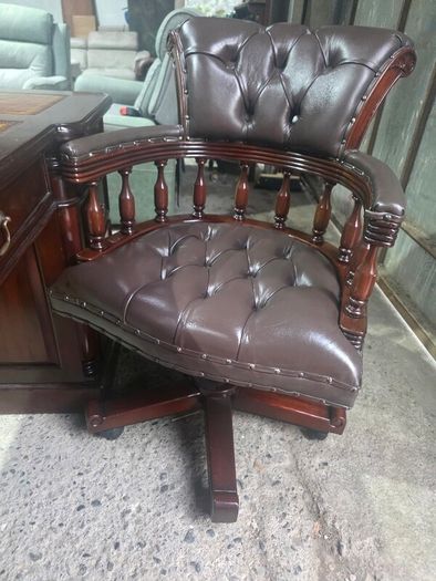 captains chair like new