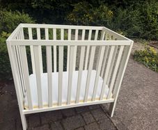 Mamas & papas petite cot