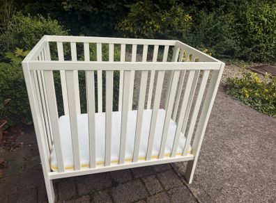 Mamas & papas petite cot