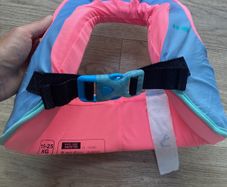 Decathlon swimming vest