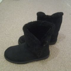 Size 6 Snug boots