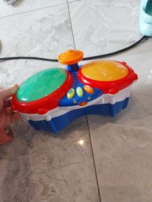 Free toy drum set