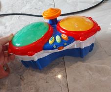 Free toy drum set