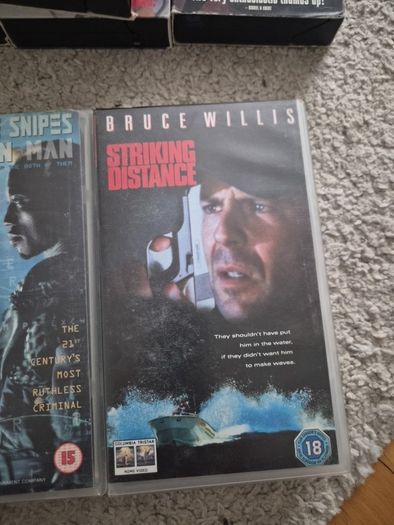 Vhs video tapes
