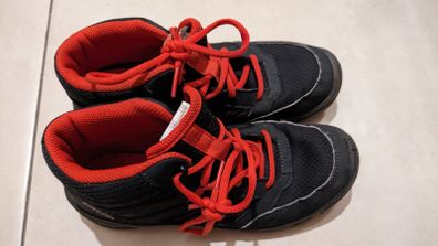 Decathlon boots size 5
