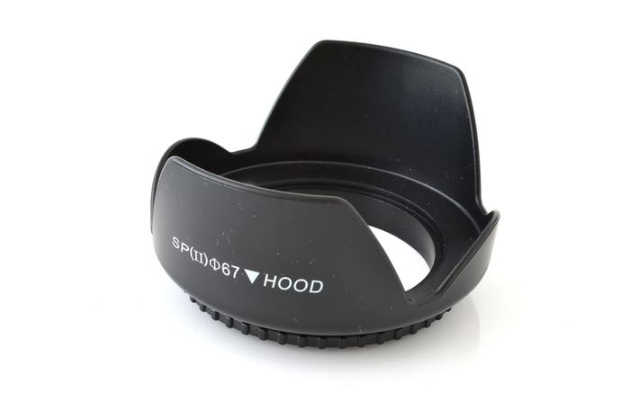 67mm screw fit lens hood