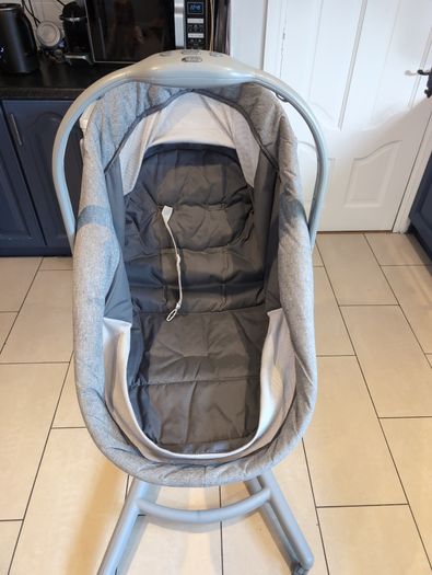 Adjustable crib! Bassett