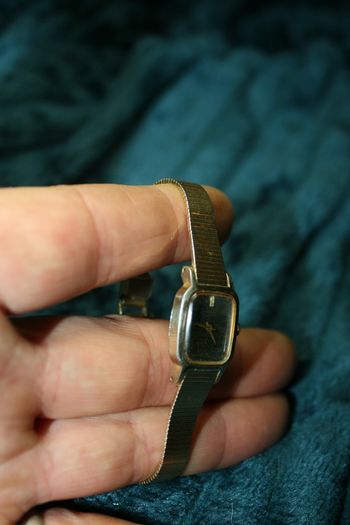 Ladies Seiko Gold Tone Quartz Watch (fresh battery works fine)