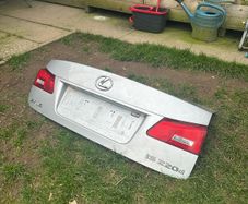 Lexus is220d boot lid