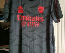 Arsenal 424 away shirt