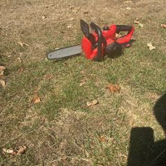 Battery chainsaw