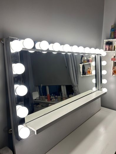 Ikea Micke desk & vanity mirror