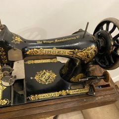 Singer Sewing Machine