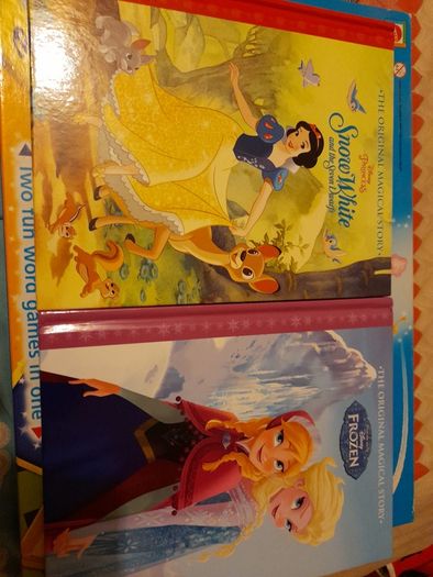 Disney princess book with 2 CD like new