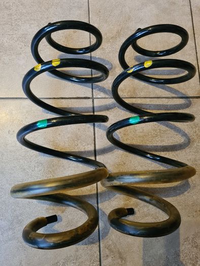 Mercedes-benz Vito W447 Two Front Coil Springs