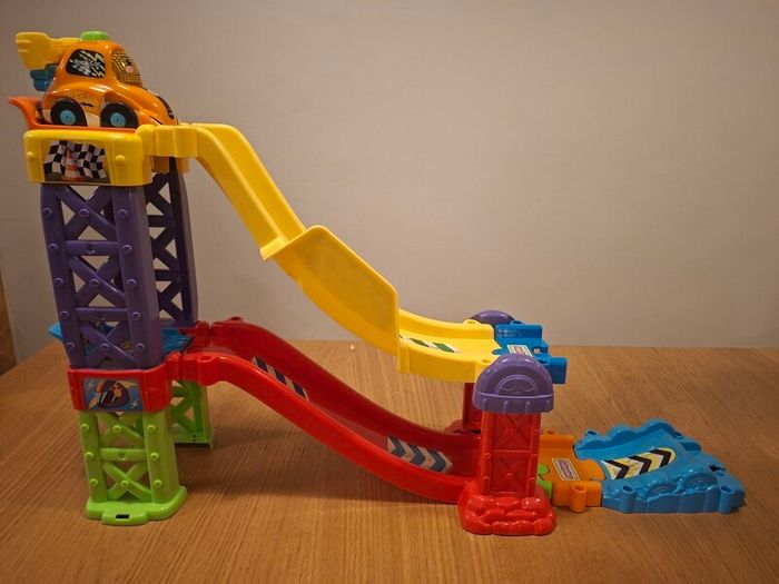 V Tech Toot Toot