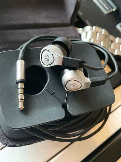 B&O H3 earphone with remote control
