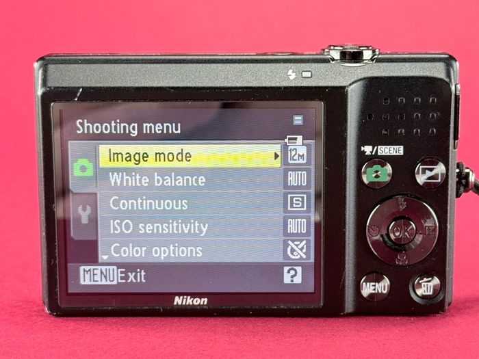 Nikon Coolpix S570