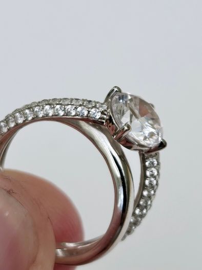 Brand New 9ct White Gold Dress Ring
