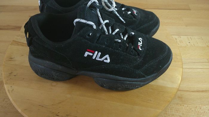 FILA Womens Disruptor Low Top Black Suede Sneakers Euro 39.5 UK \ Ire 6 Chunky Y2K