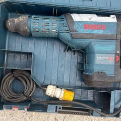 Bosch Professional GSH 7 VC SDS Max Demolition Hammer / Breaker 110V in Case