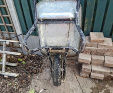 Builders wheel barrow